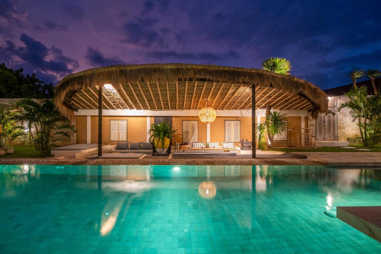 Katoni Villa Lembongan Exterior photo